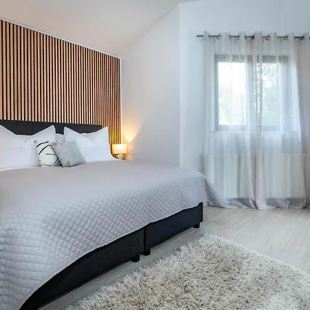 Lori Apartment *