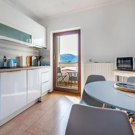 Lori Appartement Baška